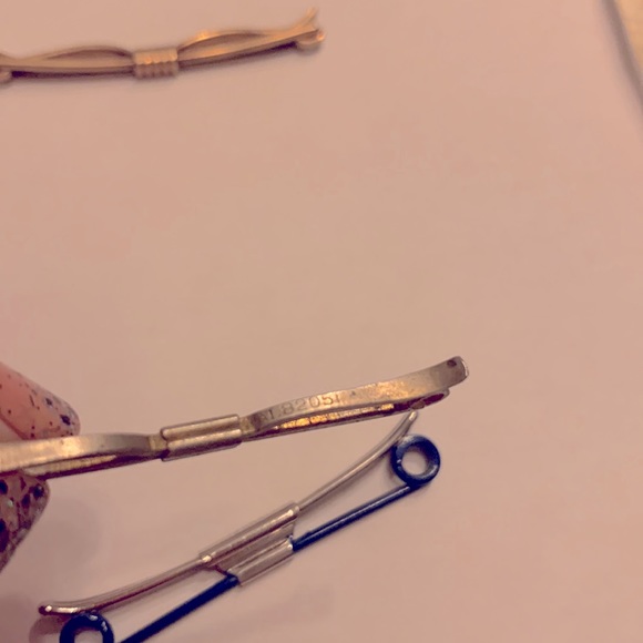 Vintage Men’s Jewelry Collection: 1 Collar Pin, 3 Collar. Bars, 1 Tie Bar - Picture 3 of 6